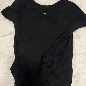 black lululemon top